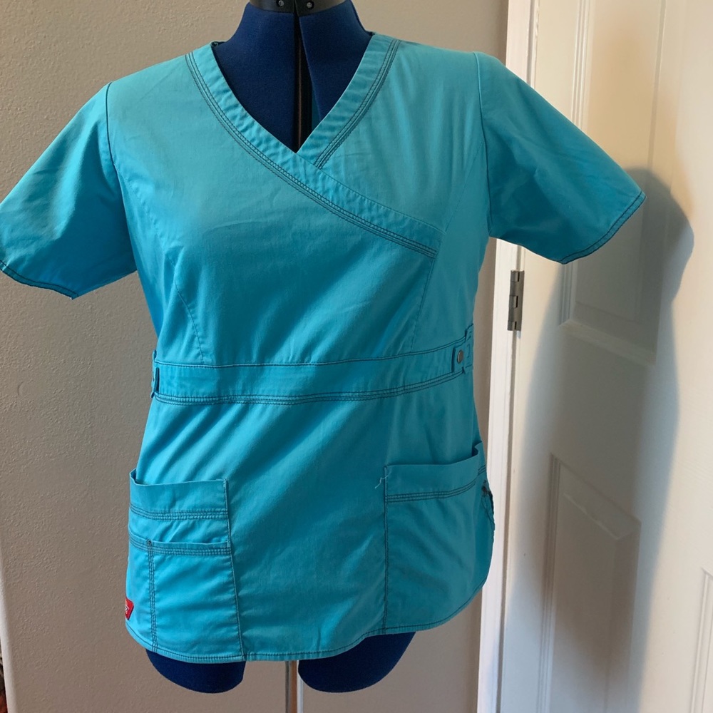 Dickies scrub top